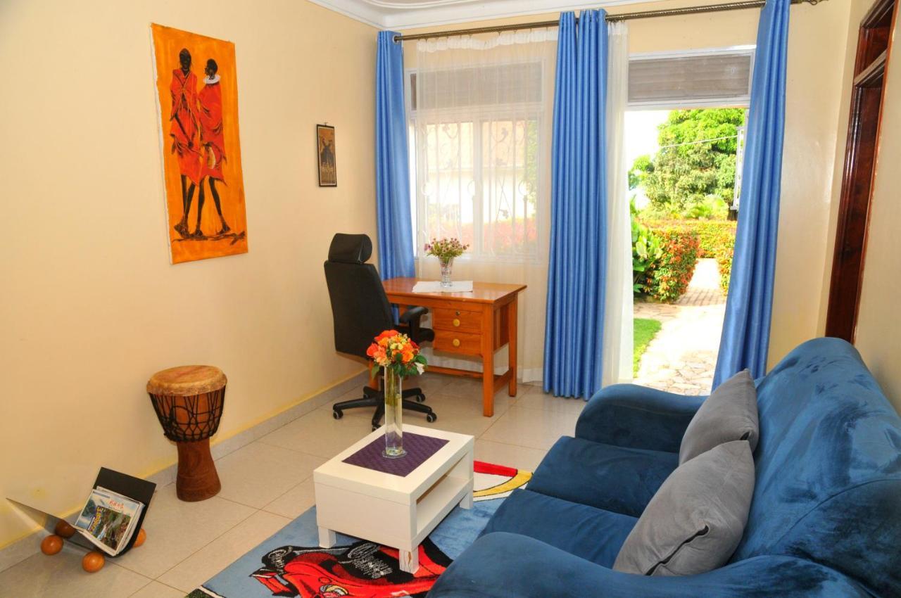 Victoria Lake View Guesthouse & Safaris Entebbe Exteriér fotografie