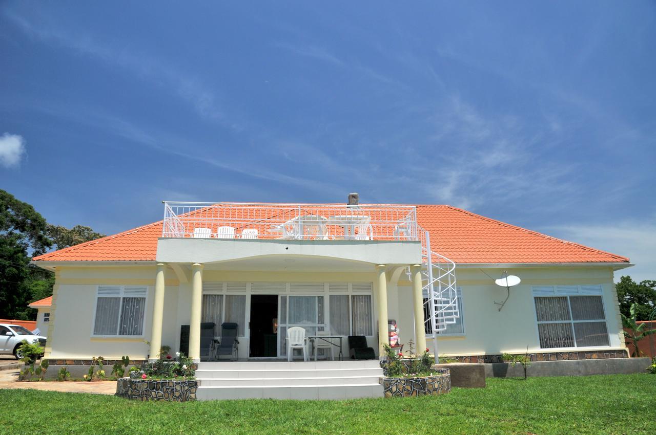 Victoria Lake View Guesthouse & Safaris Entebbe Exteriér fotografie