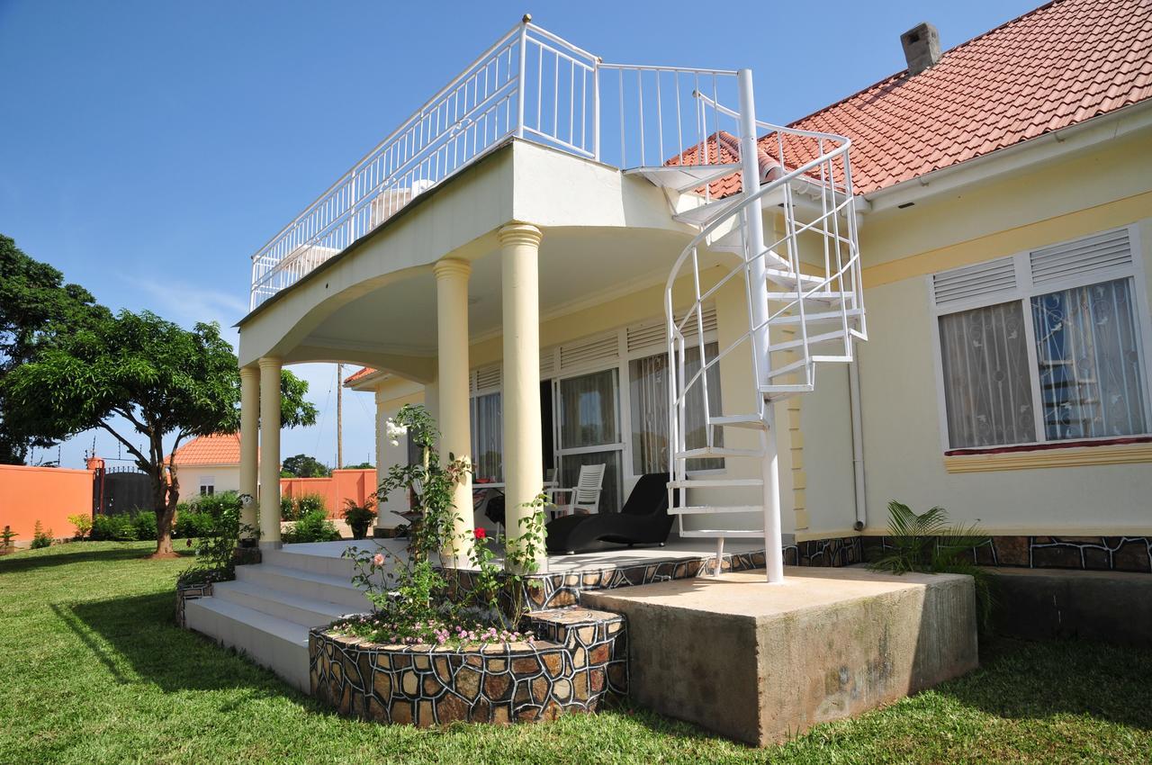 Victoria Lake View Guesthouse & Safaris Entebbe Exteriér fotografie