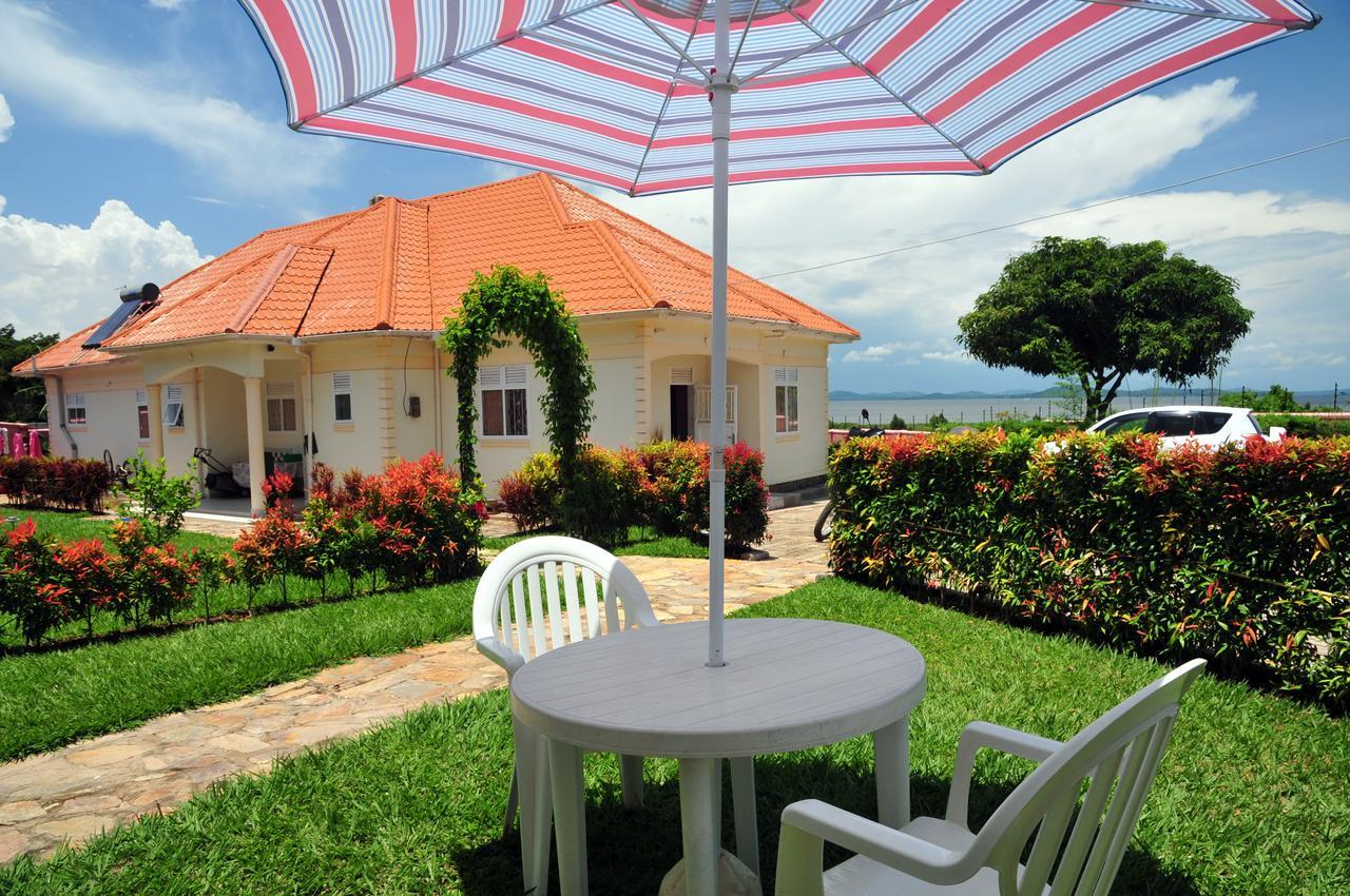 Victoria Lake View Guesthouse & Safaris Entebbe Exteriér fotografie